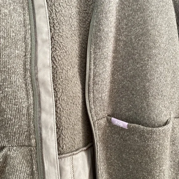 FIGS On-Shift Fleece Jacket, Moss - Picture 5 of 7